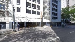 515 SW Salmon St Parking