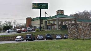 4833 Hixson Pike Parking