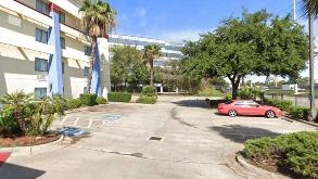 12701 North Freeway Parking