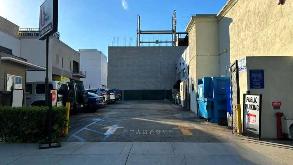 301 N Beverly Dr Parking