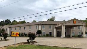Quality Inn Calvert City_86 Campbell Dr Parking