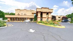 Baymont by Wyndham Pompton Plains/Wayne_140 NJ-23 North Parking