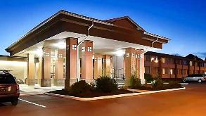 Quality Inn & Suites East Syracuse - Carrier Circle_6555 Old Collamer Rd S Building A parking