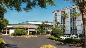 Crowne Plaza JAX Airport Parking