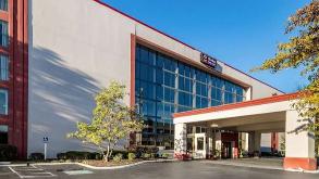 Clarion Hotel Jackson Northwest ( 541 Carriage House )