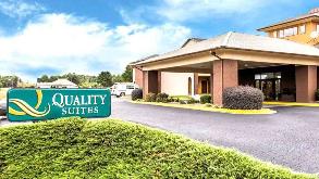 Quality Suites Hickory South_1125 13th Ave Dr SE parking
