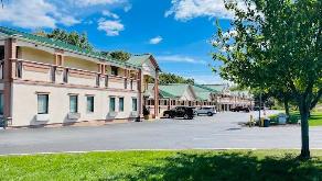  Quality Inn & Suites Quakertown-Allentown