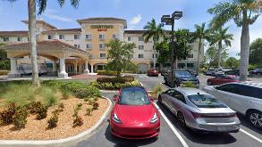 10050 Gulf Center Dr- Courtyard Fort Myers