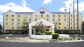 Fairfield Inn & Suites by Marriot_ 6630 S Cicero Ave Parking