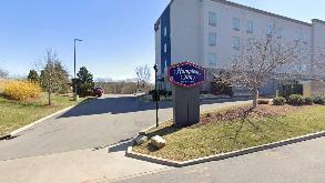 Hampton Inn by Hilton - 1 Century Blvd Parking