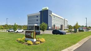 Home2 Suites by Hilton - 190 Centre Dr Parking