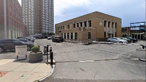 102 Dickerson St Parking