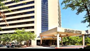 Embassy Suites by Hilton Crystal City National Airport_1393 S Eads St Parking