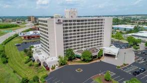 Photo of Doubletree Westport 1973 Craigshire Dr Parking spot, located 4.3 mi away from MO