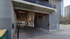 (M) 70 RAINEY STREET AUS Airport Parking
