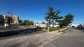 1100 Hawkins St. - Auto Body Lot