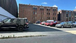 Photo of (M) 250 E TOWN ST spot, located 6.0 mi away from OH