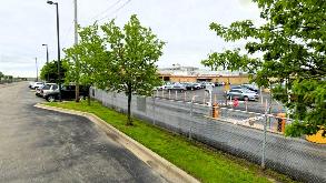 MARS METRA STATION LOT
