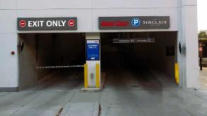 Photo of THE SINCLAIR GARAGE spot, located 1.8 mi away from IL