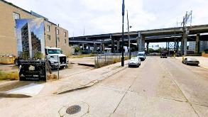 (P0198) 1100 Annunciation St Parking