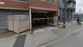 718 Drake St (Grand Park Hotel & Suites) Parking