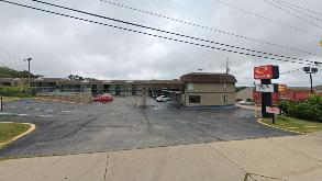 Photo of 1417 Martin Spring Dr - Econo Lodge near Missouri University of Science and Technology spot, located 1.8 mi away from MO