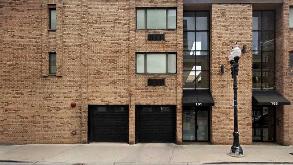 163 W Division St Parking