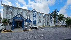 Microtel Inn by Wyndham ATL Airport Parking