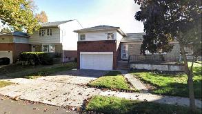 61-16 170th St Parking