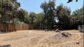 3810 Palm Dr Parking