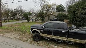 113 Pioneer Rd Parking