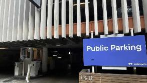 Photo of (M) 140 S DOHENY DR. (BEVERLY HILLS) spot, located 4.2 mi away from CA