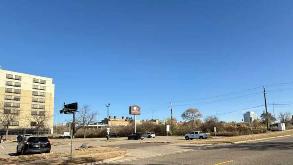 Photo of DoubleTree by Hilton Saint Paul East -2201 Burns Ave spot, located 3.4 mi away from MN