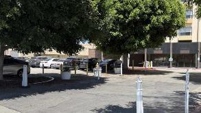 5900W W 98th St Parking