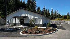 11806 Clear Creek Rd NW Parking