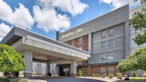 Hampton Inn Cincinnati-Northwest/Fairfield _ 430 Kolb Dr Parking