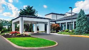 Courtyard by Marriott EWR Airport Parking