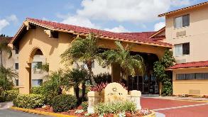 La Quinta Inn & Suites PIE Airport Parking