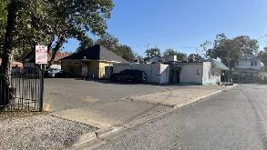 125 Mildred St. (2300 E Cesar Chavez St.) - Juan in a Million Lot