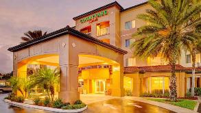 Courtyard by Marriott PBI Airport Parking