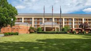 Sheraton Music City Hotel BNA - 777 McGavock Pk Parking