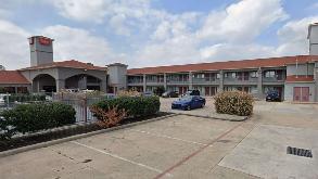 Red Roof Inn & Suites IAH Airport Parking