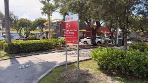 1 N Andrews Ave - P8810