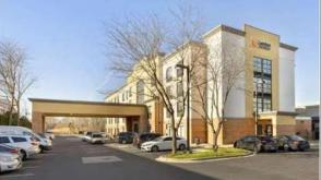 Comfort Inn & Suites Arlington ORD Airport Parking