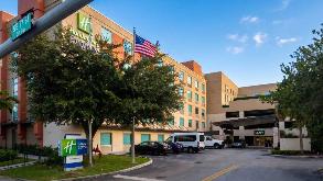 Holiday Inn Express Ft. Lauderdale FLL Airport Parking