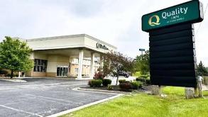 Quality Inn Lima Northeast _ 1210 Neubrecht Rd Parking