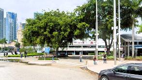 Bayside Marketplace Garage - 401 Biscayne Blvd