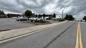 (M) 301 MAIN ST LOT