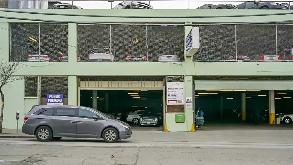 955 Sansome St Parking