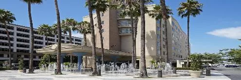 Find Parking Spot in Courtyard LAX by Marriott- Los Angeles (LAX) International Airport  Parking Garage